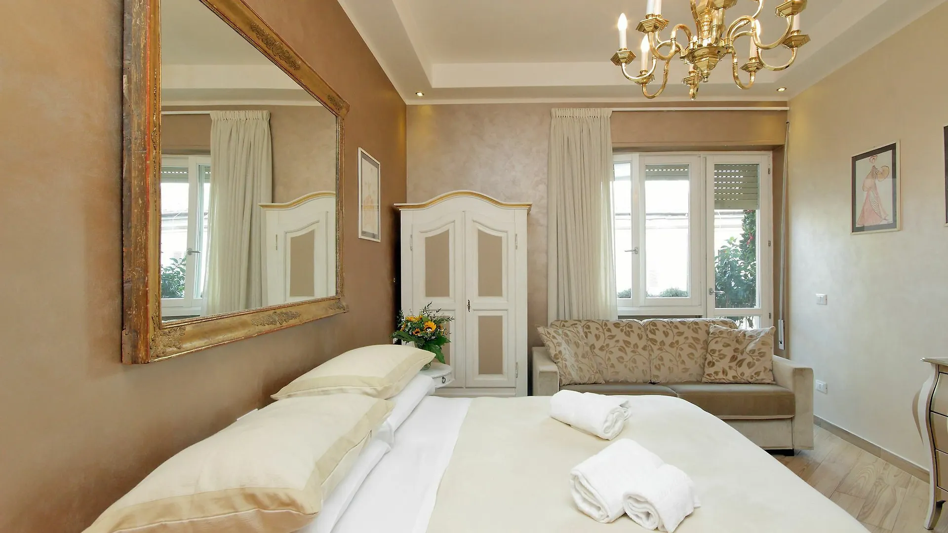 Restart Accommodations Rada Rome 0*,